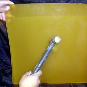 Halbstarre Materialien